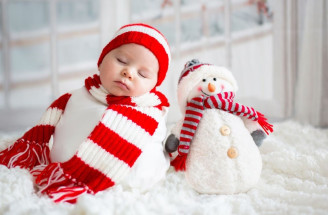 Ako obliecť bábätko v zime? Pozor, aby sa náhodou neprehrialo!