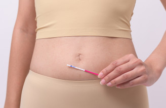 Ovulačné testy: Ako fungujú a kedy ich použiť na zvýšenie šance na otehotnenie
