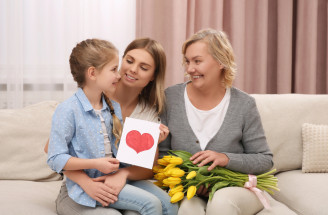 Najkrajšie básničky, blahoželania, SMS a priania ku Dňu matiek