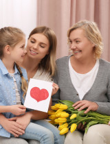 Najkrajšie básničky, blahoželania, SMS a priania ku Dňu matiek