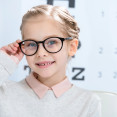 Krátkozrakosť u detí: Prvé príznaky, možnosti korekcie zraku a tipy na prevenciu