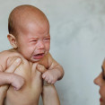 Syndróm traseného dieťaťa: Ako vzniká a aké môže mať následky? A čo prevencia?
