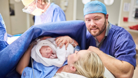 Sprievod pri pôrode: Právo ženy zakotvené v zákone už aj u nás!