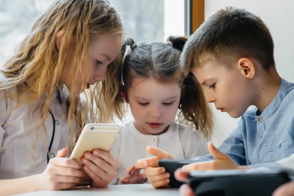 Generácia Alfa a digitálne detstvo