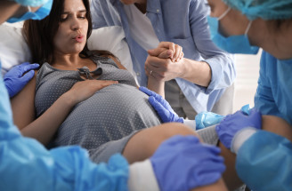 Vaginálny pôrod po cisárskom reze – kedy je možný VBAC a kedy neprichádza do úvahy?