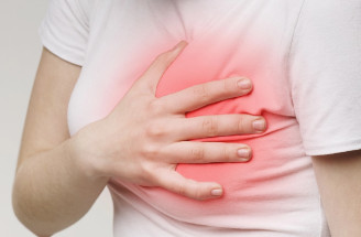 Zápal prsníka pri dojčení – aké príznaky upozorňujú na mastitídu a aká je liečba?