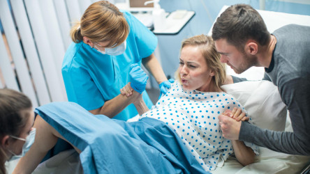 Čo ženy najčastejšie ľutujú, že nevedeli o pôrode? 20 skutočností, ktoré sa často dozvedajú neskoro!