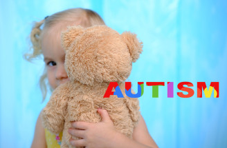 Detský autizmus: Aké prvé príznaky môžu upozorňovať na túto neurovývinovú poruchu?