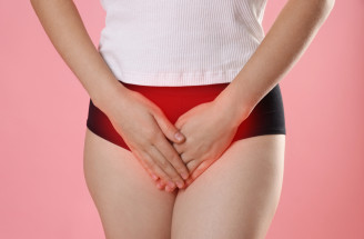 Hojenie hrádze po pôrode: Čo je normálne, ako urýchliť regeneráciu a kedy spozornieť?