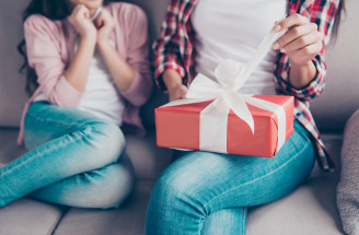 Darček, ktorý si môžete obliecť –  originálne tričká s potlačou pre rodinu aj priateľov