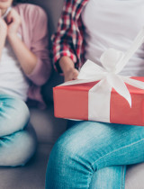 Darček, ktorý si môžete obliecť –  originálne tričká s potlačou pre rodinu aj priateľov